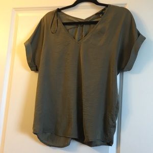 forest green t-shirt